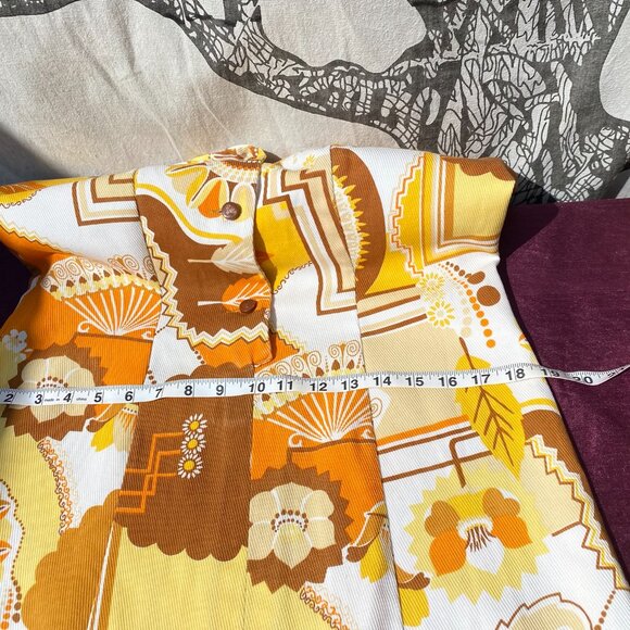 91 (VWC) Vintage. Handcrafted. Smock. Blouse. 1960. Europe. Rare Find. - Picture 10 of 12